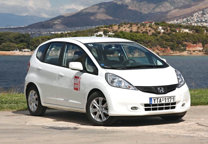 Στα σημαντικά πλεονεκτήματα του Jazz συγκαταλέγονται οι χώροι. Εκεί το μικρό Honda δεν έχει να ζηλέψει τίποτα σε σχέση με πολλά μικρομεσαία.